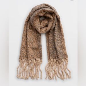 NEW Aerie Jacquard Leopard Scarf